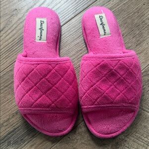 Dearfoams womens Beatrice Side Gore SlideSlipper Small 5-6